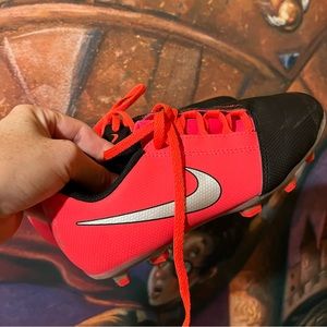 Phantom Nike Soccer Kids Cleats 1.5Y VNM Venom
